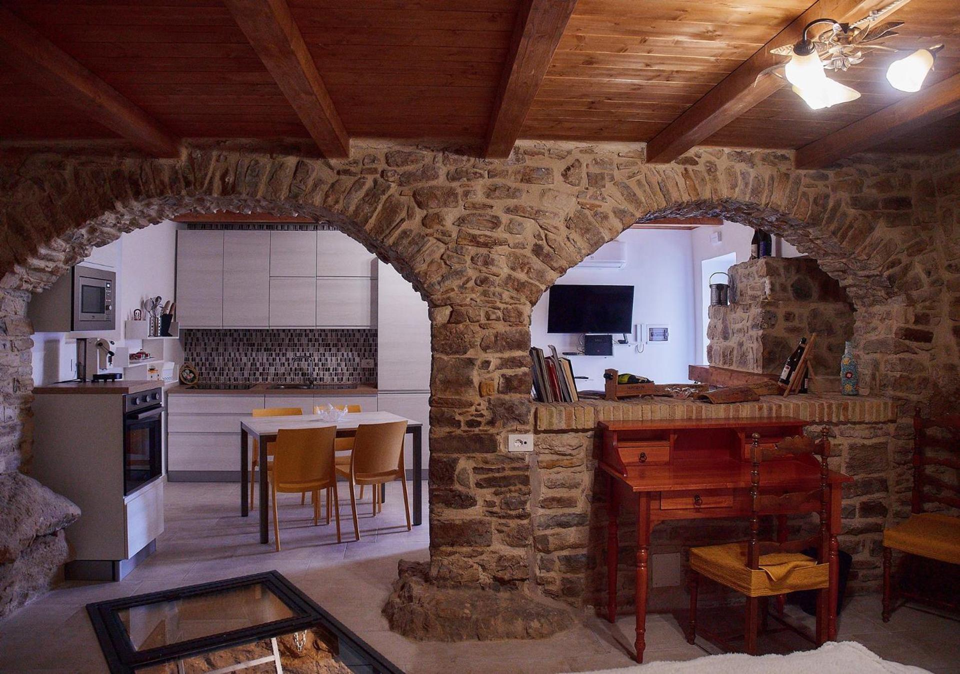 לינה וארוחת בוקר Pietra Montecorvino Il Cortiletto Del Borgo מראה חיצוני תמונה